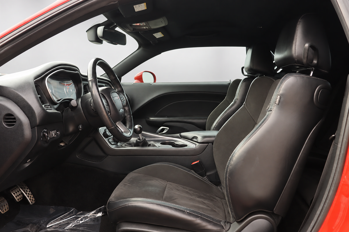 Used 2015 Dodge Challenger R/T Scat Pack RWD image 20