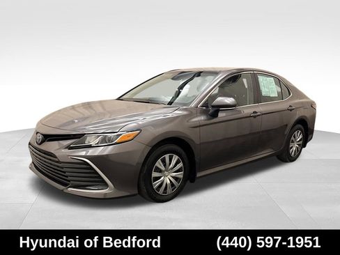 Used 2023 Toyota Camry LE FWD image 1