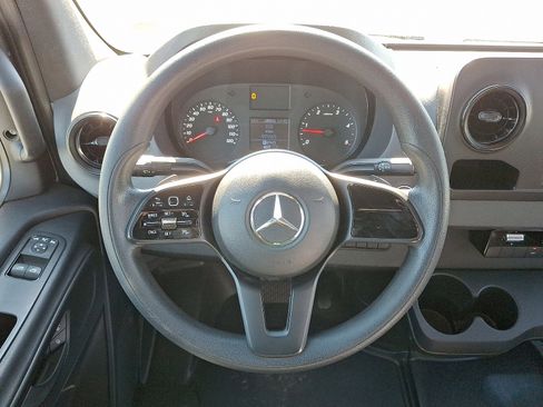 Used 2020 Mercedes-Benz Sprinter 144 Cargo image 19