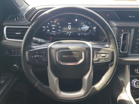 Used 2023 GMC Yukon XL Denali AWD/4WD image 11