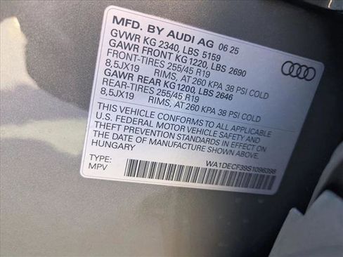 New 2025 Audi Q3 2.0T Premium image 21