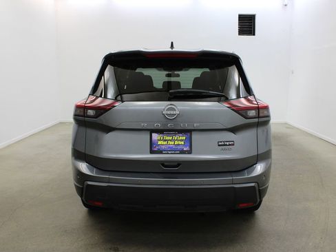 Used 2024 Nissan Rogue S AWD/4WD image 4