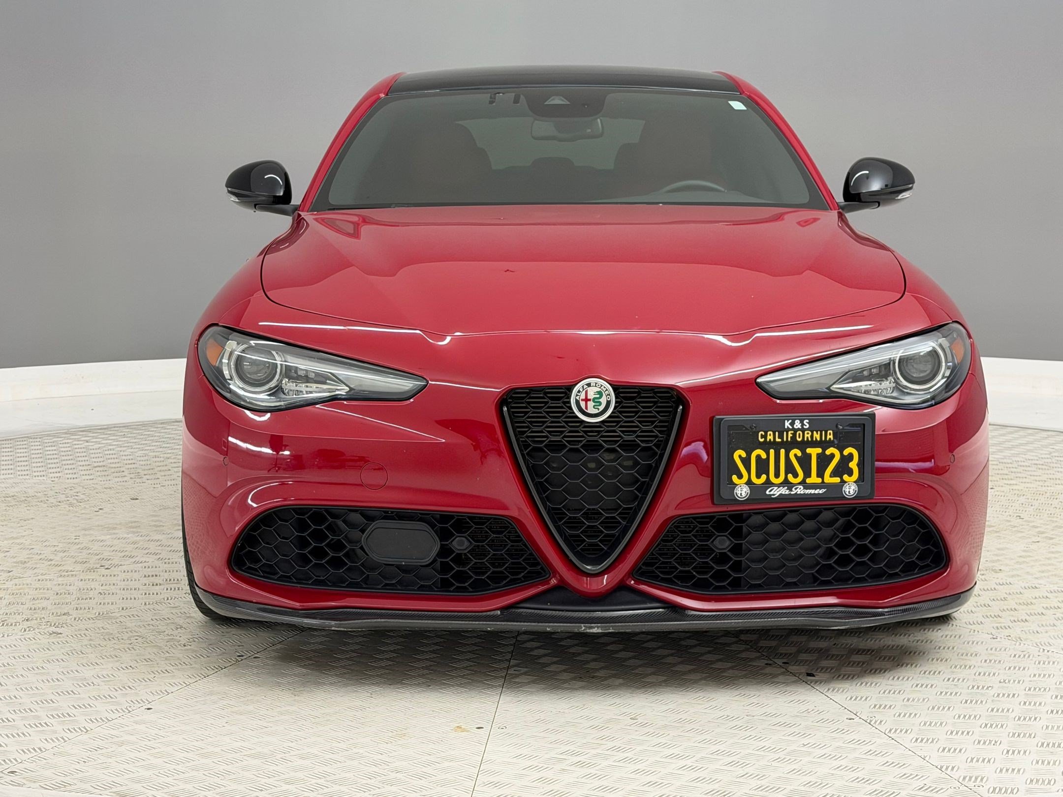 Used 2023 Alfa Romeo Giulia Veloce RWD image 6