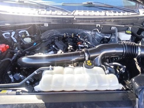 Used 2023 Ford Expedition Max XLT image 37