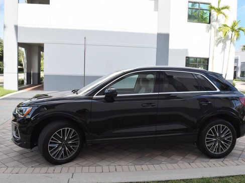 Used 2022 Audi Q3 2.0T Premium w/ Convenience Package AWD/4WD image 4