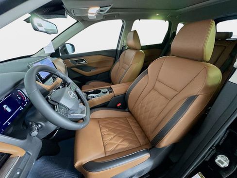 New 2026 Nissan Rogue Platinum AWD/4WD image 11