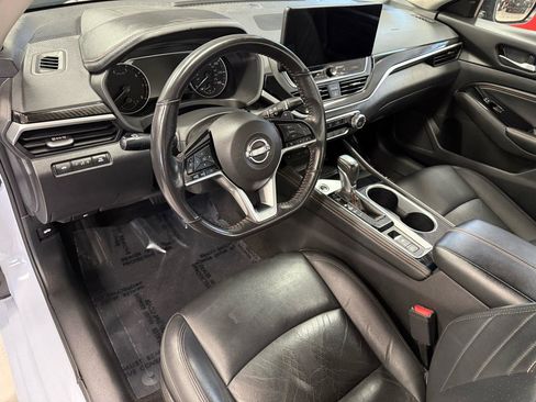 Used 2023 Nissan Altima 2.5 SR w/ SR Premium Package image 24