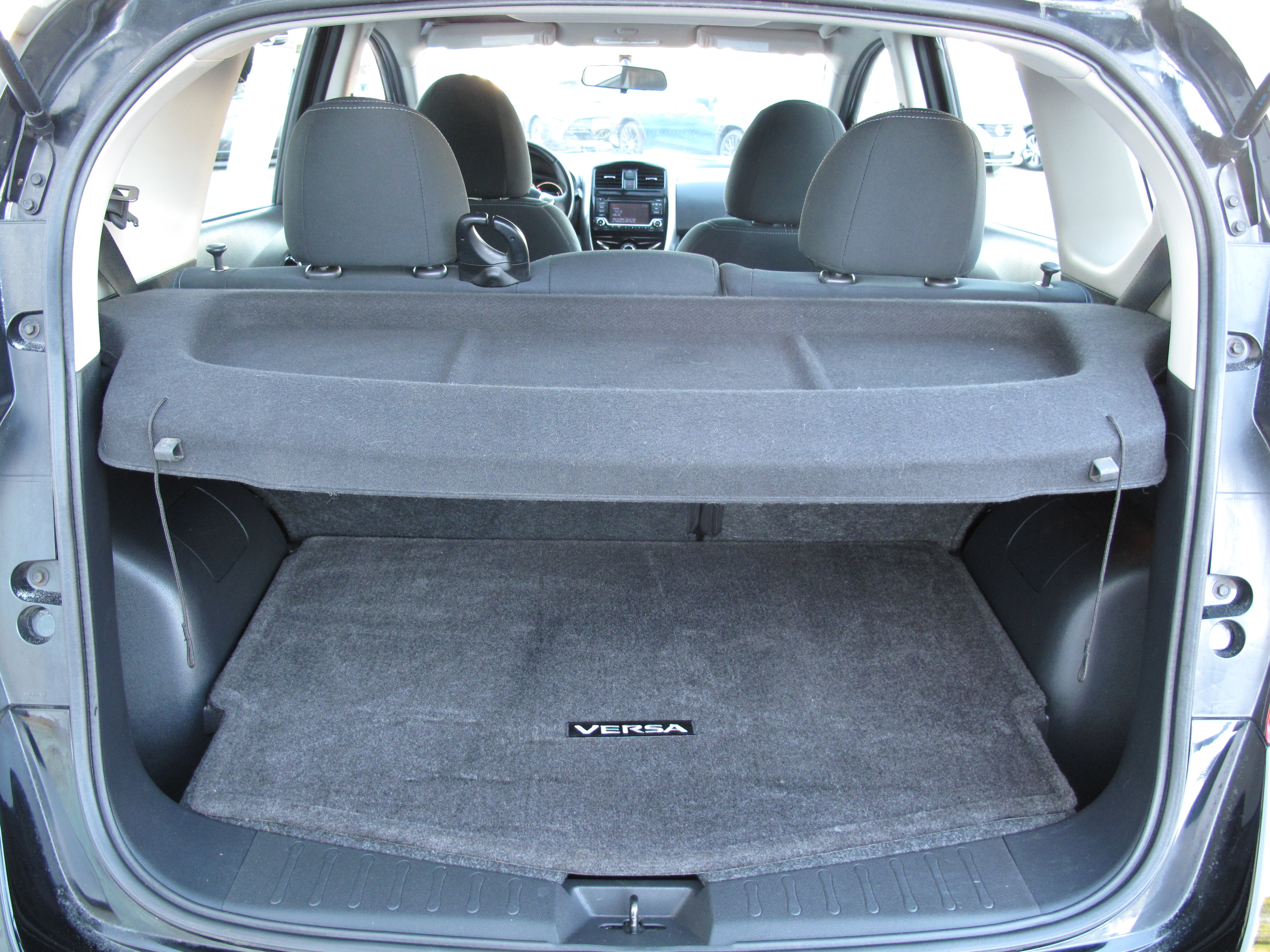 Used 2015 Nissan Versa Note SV w/ SV Convenience Package FWD image 11