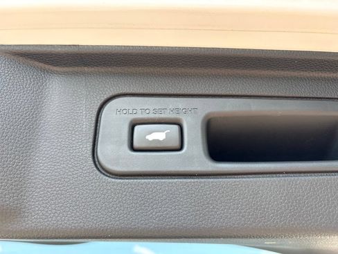 Used 2023 Honda Pilot EX-L image 10