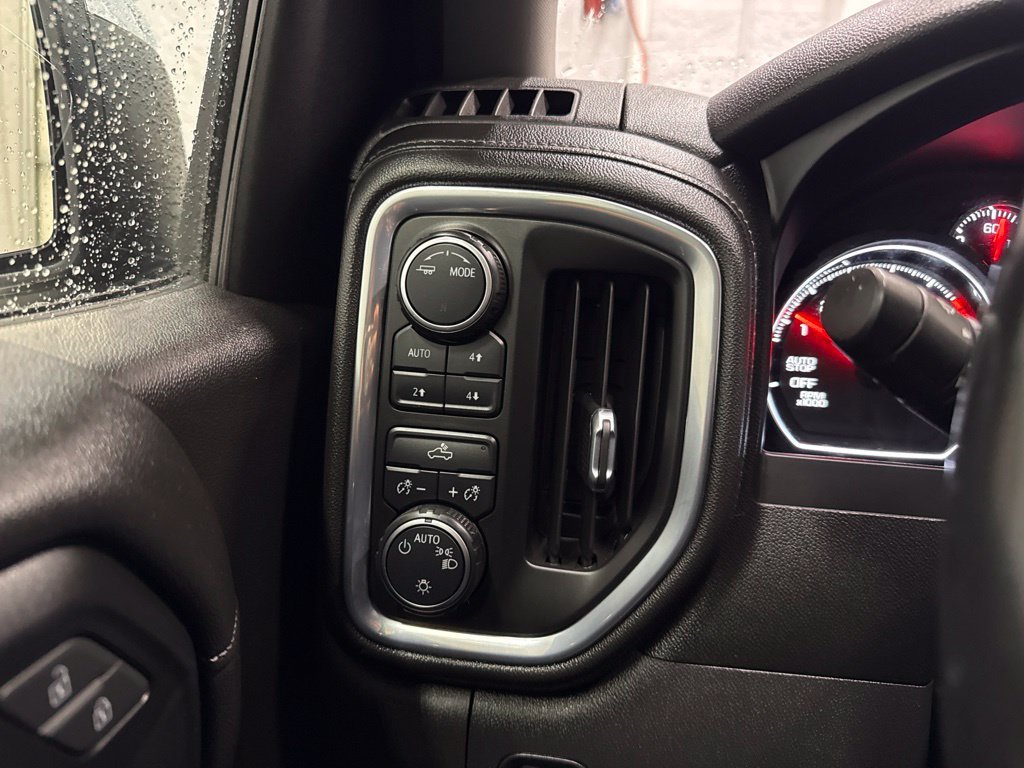 Used 2021 Chevrolet Silverado 1500 LT AWD/4WD image 23