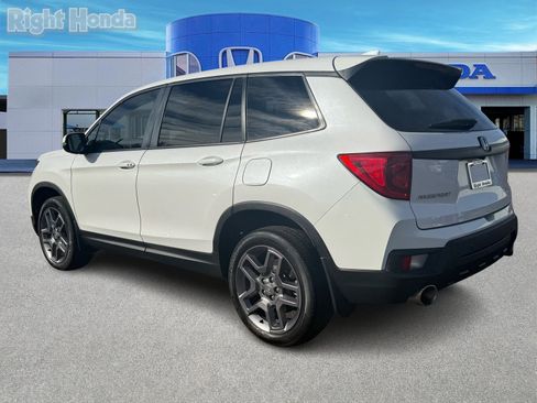 Used 2023 Honda Passport EX-L image 4