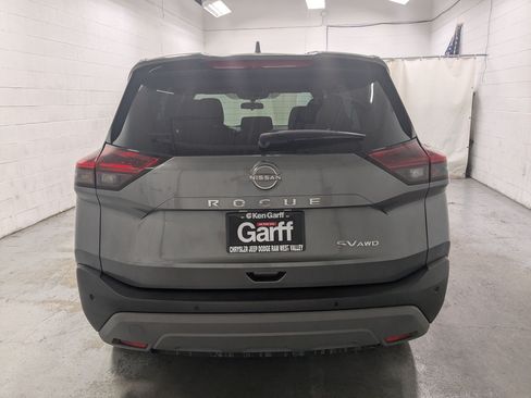 Used 2023 Nissan Rogue SV AWD/4WD image 8