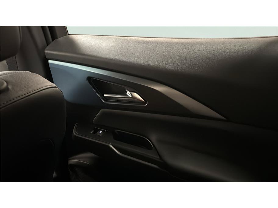 Used 2024 Chevrolet Equinox EV LT FWD image 23