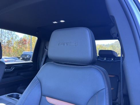 Used 2024 GMC Sierra 2500 AT4 w/ AT4 Preferred Package image 20