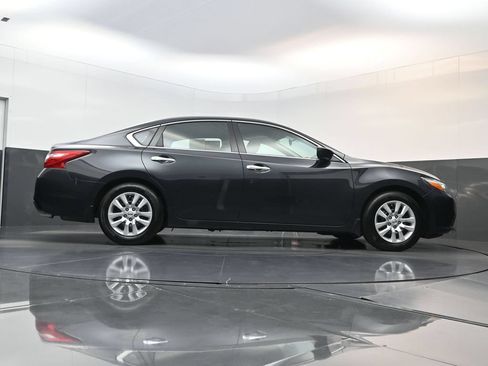 Used 2017 Nissan Altima 2.5 S w/ Power Driver Seat Package FWD image 22