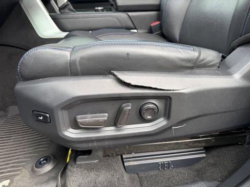 Used 2023 Toyota Tundra Platinum AWD/4WD image 15