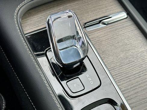 Certified 2023 Volvo XC90 T8 Ultimate image 26