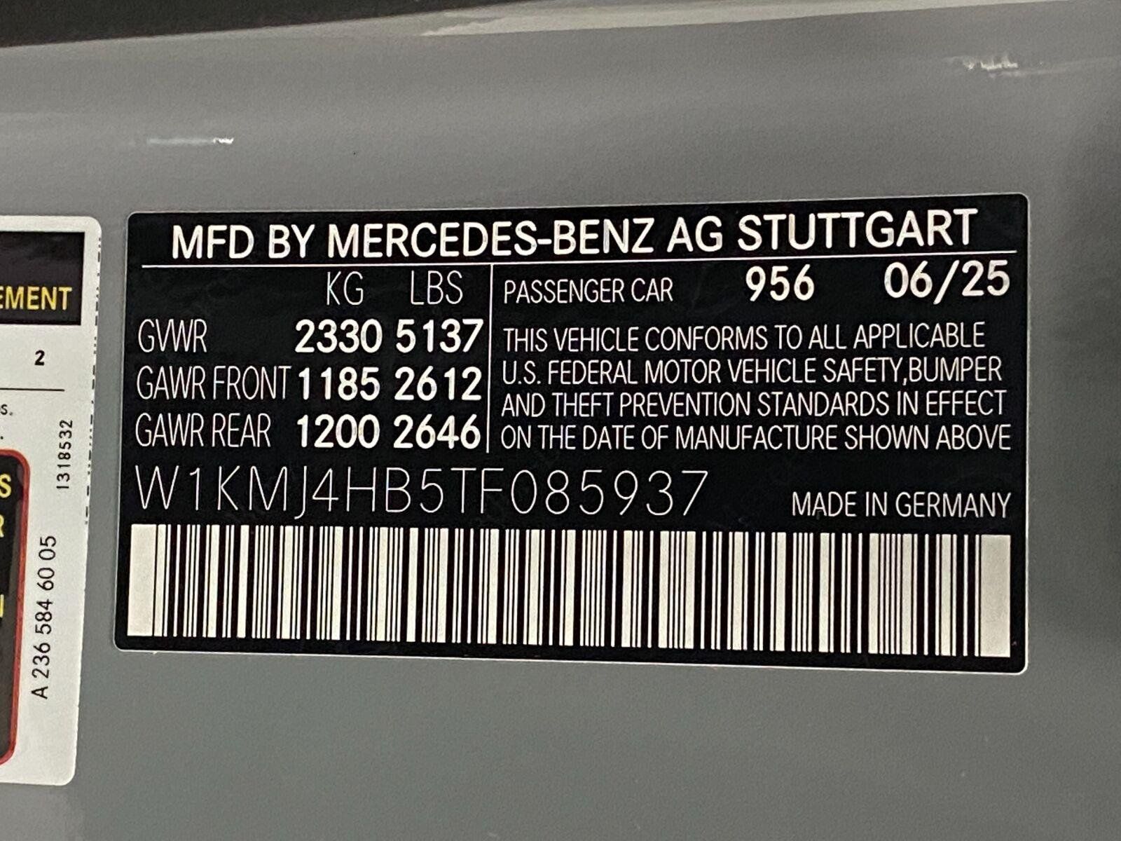 Certified 2026 Mercedes-Benz CLE 300 4MATIC Coupe image 33