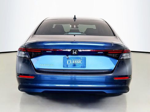New 2025 Honda Accord SE image 6