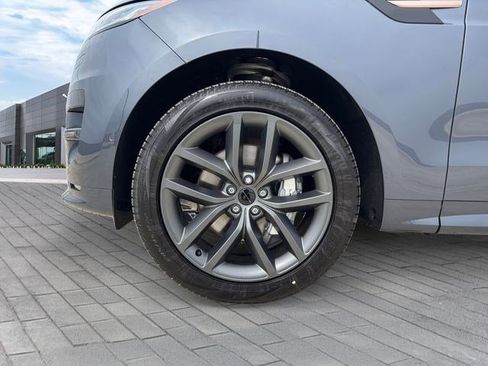 New 2026 Land Rover Range Rover Sport Dynamic SE AWD/4WD image 9