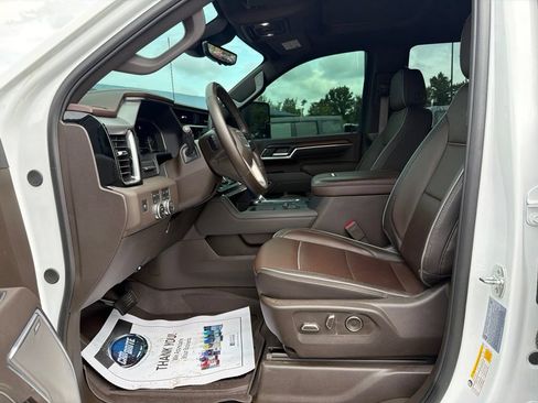 Used 2025 GMC Sierra 2500 Denali w/ Denali Reserve Package AWD/4WD image 22