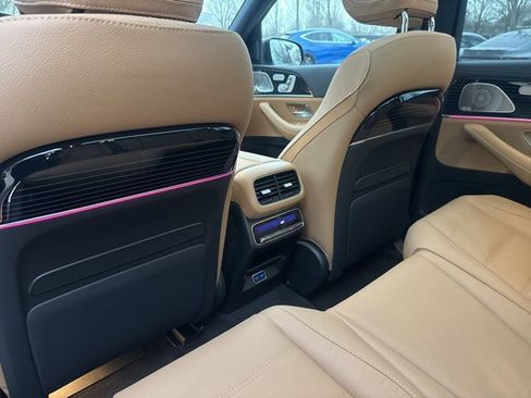 Used 2024 Mercedes-Benz GLS 580 4MATIC image 33