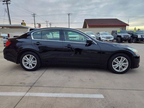 Used 2013 INFINITI G37 x w/ Premium Pkg image 3