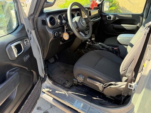Used 2023 Jeep Wrangler Willys image 16