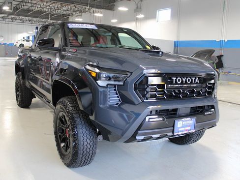 Used 2024 Toyota Tacoma TRD Pro image 4