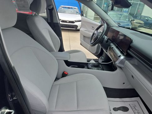 Used 2024 Hyundai Kona SEL AWD/4WD image 48