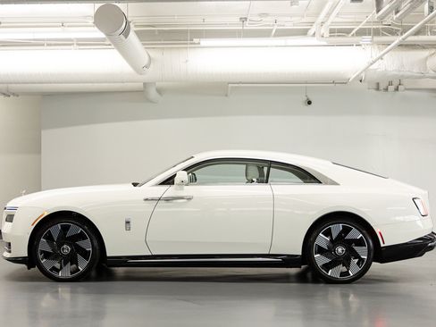 Certified 2024 Rolls-Royce Spectre w/ Spectre Launch Package AWD/4WD image 3