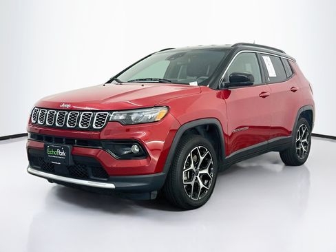 Used 2025 Jeep Compass Limited AWD/4WD image 3