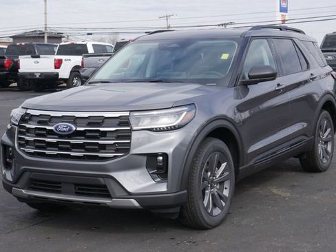 New 2026 Ford Explorer Active w/ Active Comfort Package image 8