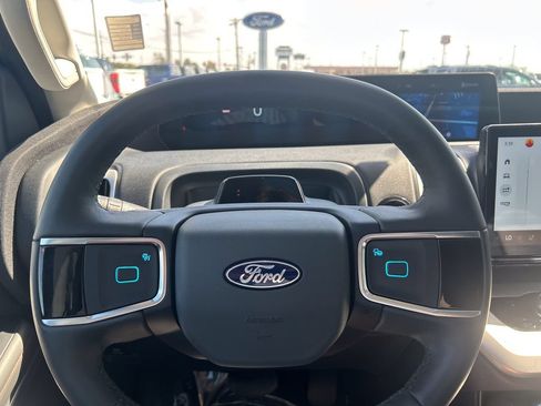 Certified 2025 Ford Expedition Active AWD/4WD image 36