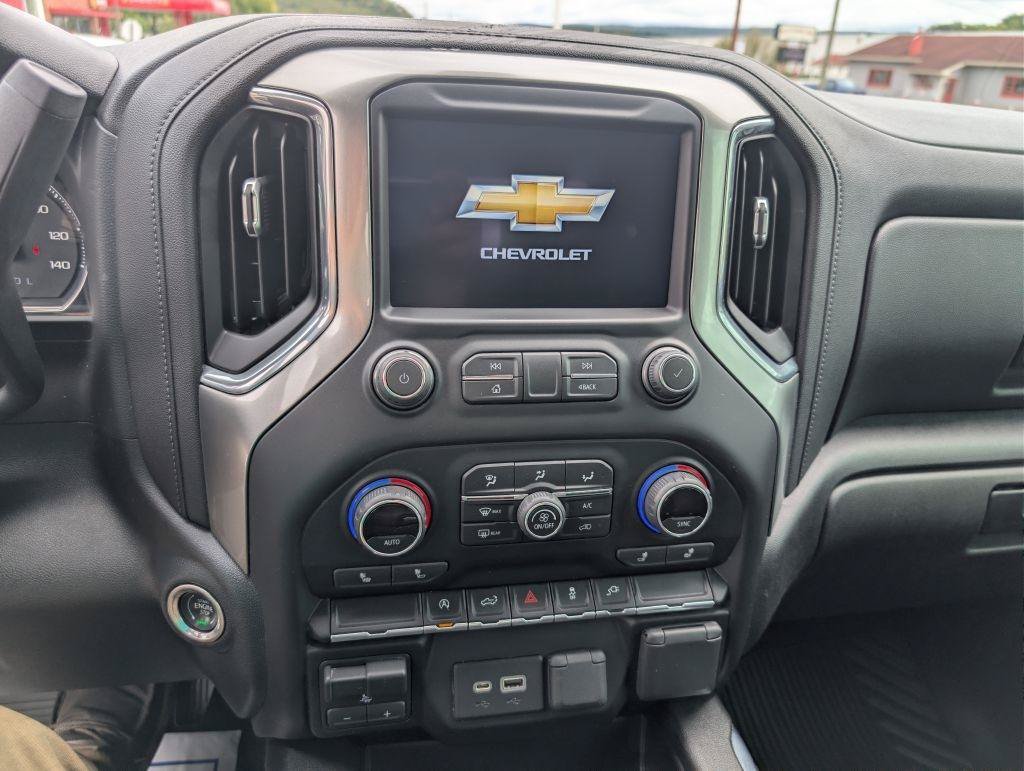 Used 2021 Chevrolet Silverado 1500 RST w/ Convenience Package II AWD/4WD image 26