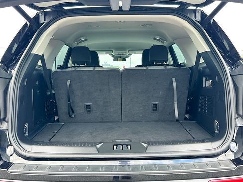 Used 2025 Ford Explorer Active w/ Active Comfort Package image 16