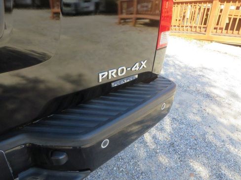 Used 2011 Nissan Titan PRO-4X image 9