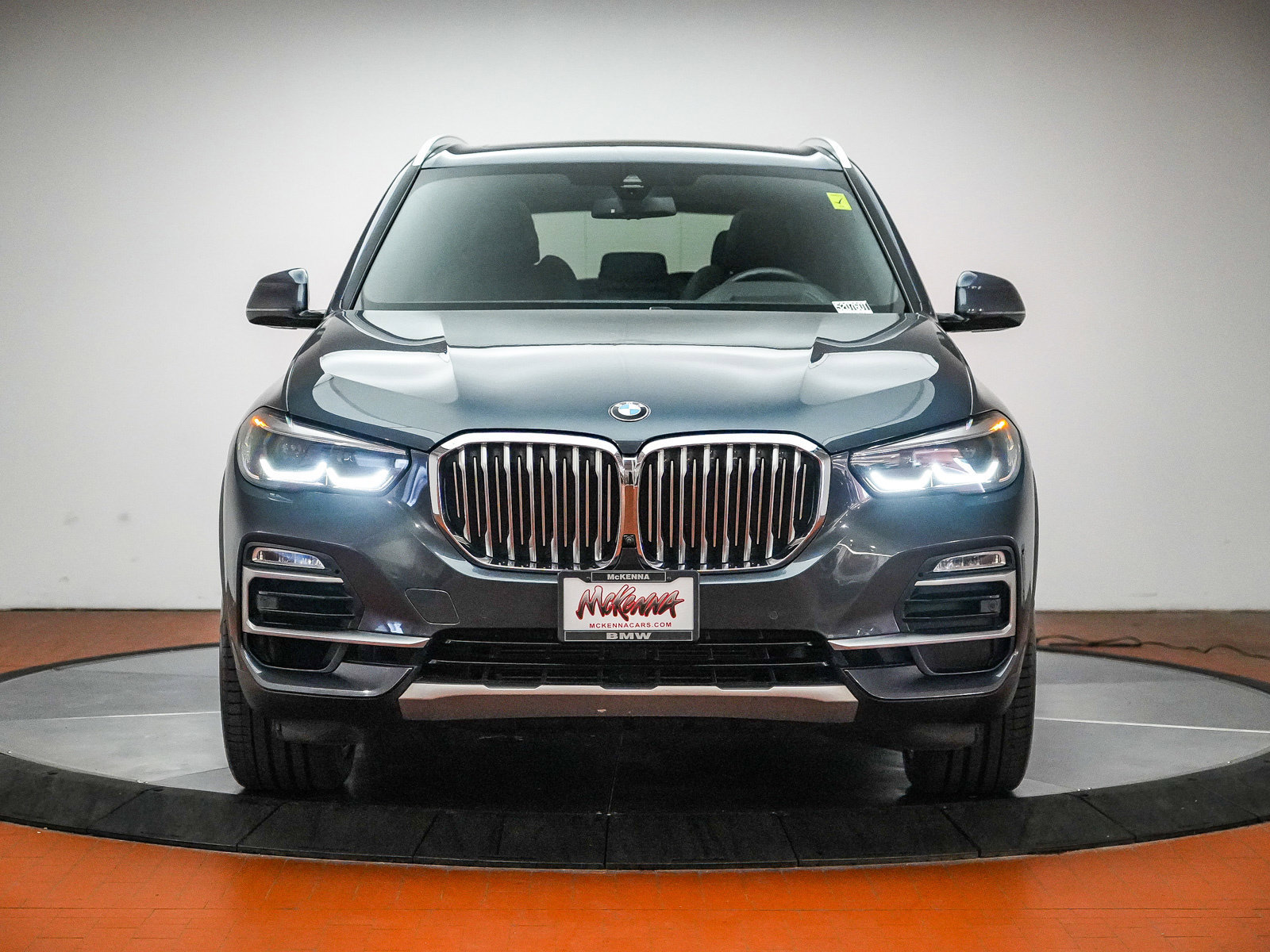Used 2021 BMW X5 sDrive40i w/ Premium Package RWD image 2
