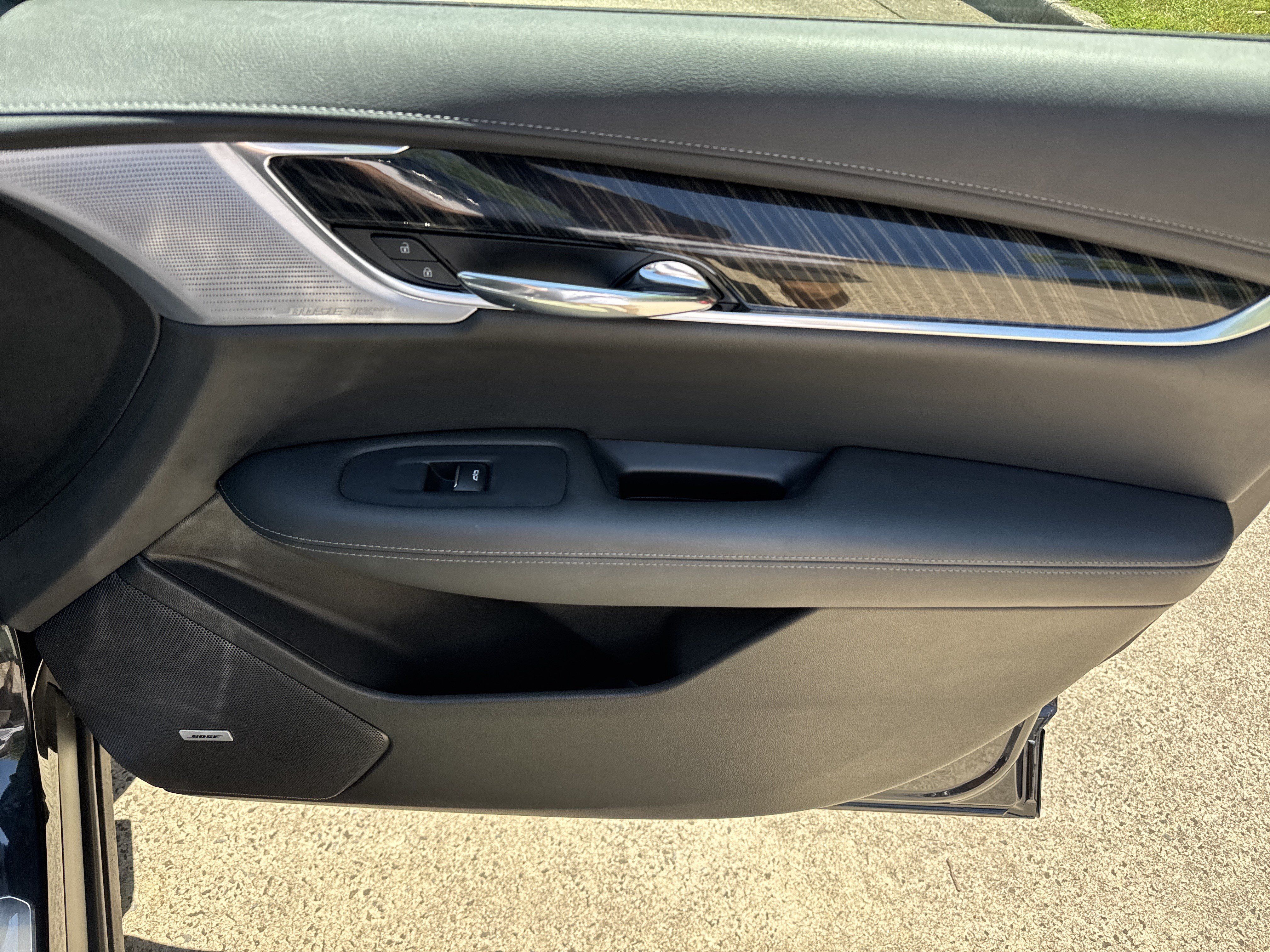 Used 2023 Cadillac XT6 Premium Luxury FWD image 11