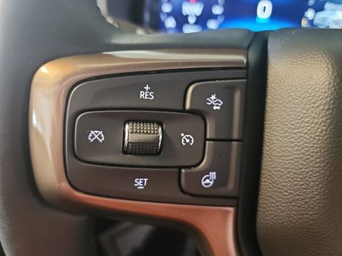 Used 2024 Chevrolet Tahoe High Country w/ Premium Package 2 AWD/4WD image 32