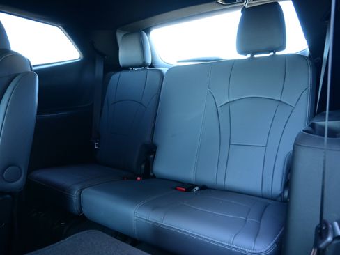 Used 2023 Buick Enclave Essence w/ Experience Buick Package image 15