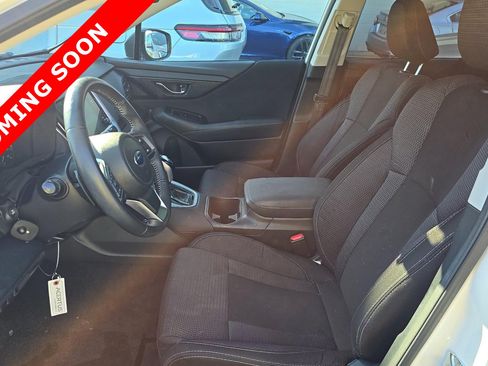 Used 2025 Subaru Outback Premium AWD/4WD image 6