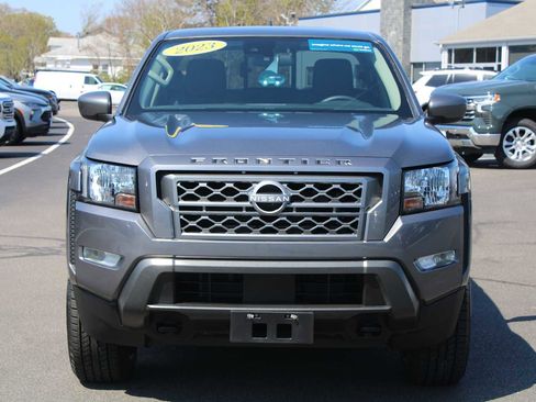 Used 2023 Nissan Frontier SV w/ SV Convenience Package AWD/4WD image 2