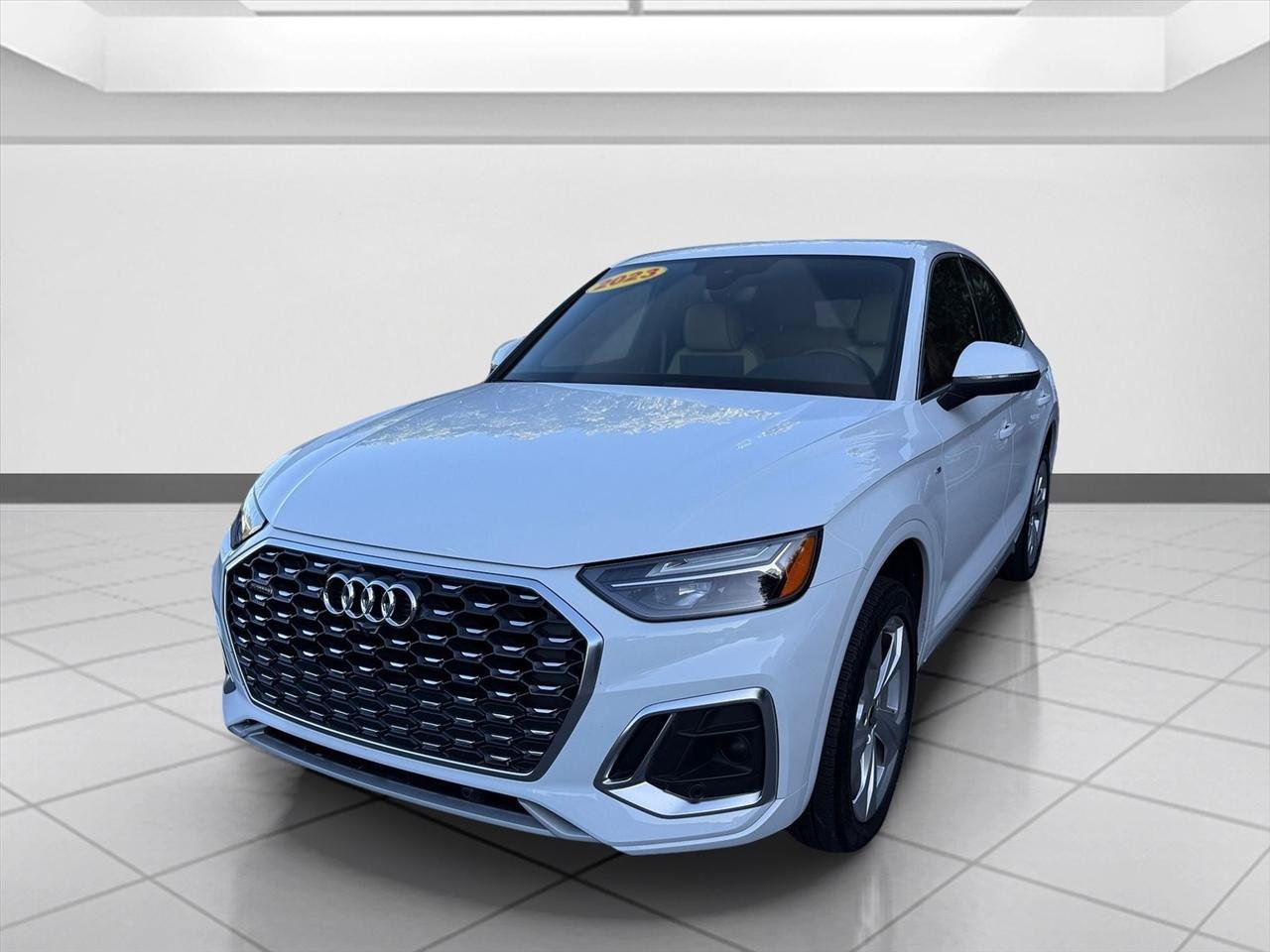 Used 2023 Audi Q5 2.0T Premium Plus w/ Premium Plus Package AWD/4WD image 9