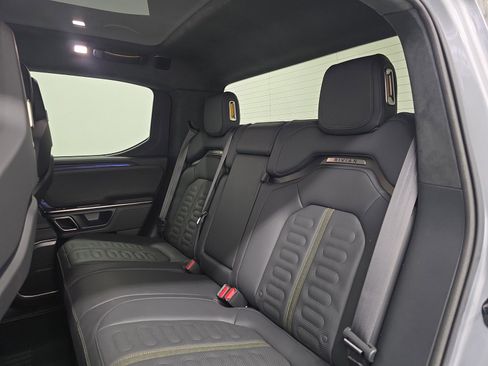 Used 2022 Rivian R1T Adventure AWD/4WD image 21