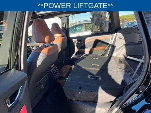 Used 2025 Subaru Forester Touring image 7