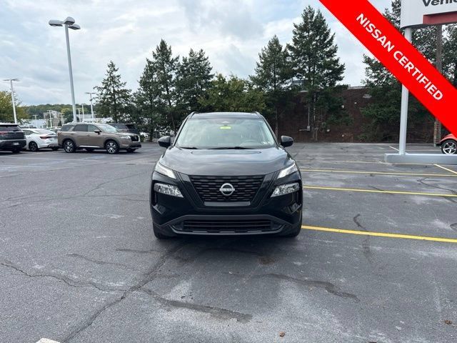 Certified 2023 Nissan Rogue SV w/ SV Premium B Package AWD/4WD image 3
