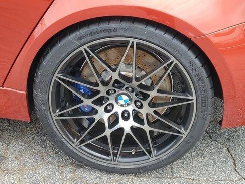 Used 2018 BMW M3 RWD image 11