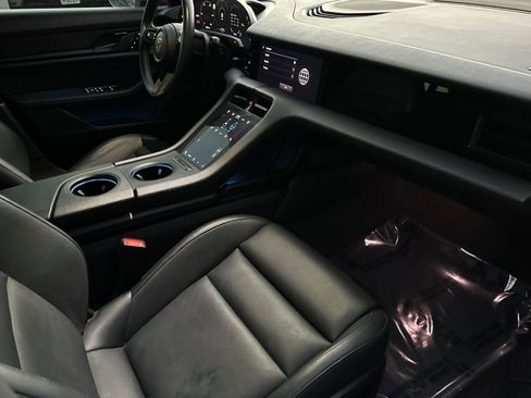 Certified 2023 Porsche Taycan image 15