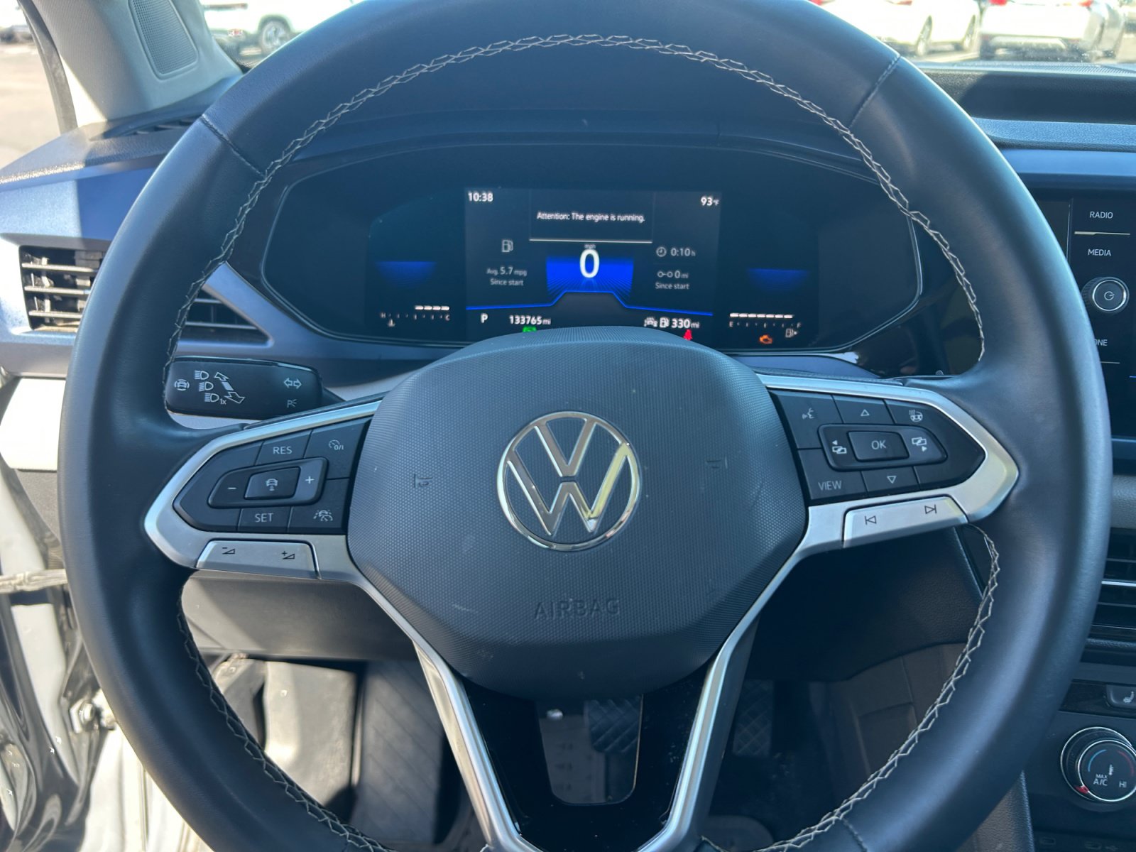 Used 2022 Volkswagen Taos SE FWD image 9